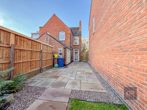 Photo 27- click for photo gallery